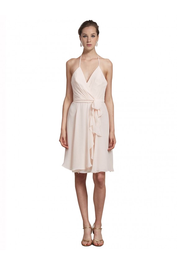 Erschwingliche Creme Rosa A-Linien Neckholder V-Ausschnitt Knielang Chiffon Kurze Brautjungfernkleider / Cocktailkleider / Heimkehr Kleider