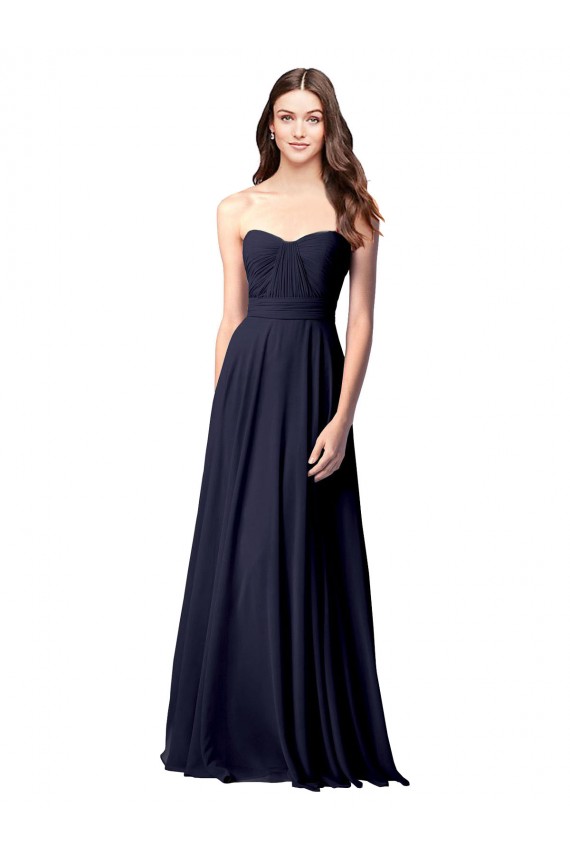 Erschwingliche Dunkelmarine A-Linien Trägerlos Chiffon Lange Brautjungfernkleider