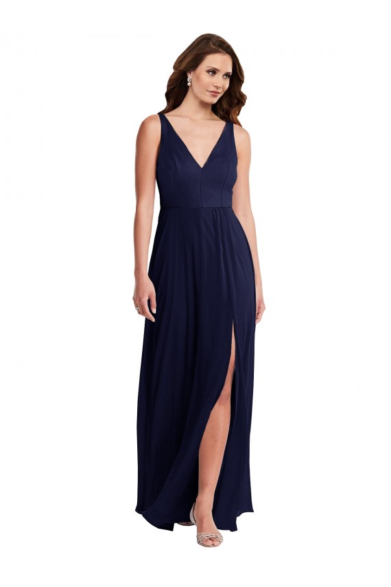 Erschwingliche Dunkelmarine A-Linien V-Ausschnitt Chiffon Lange Brautjungfernkleider