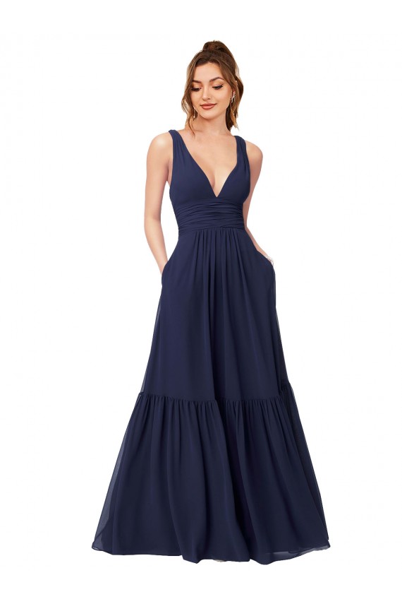 Erschwingliche Dunkelmarine A-Linien V-Ausschnitt Chiffon Lange Brautjungfernkleider
