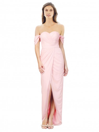 Erschwingliche Rosa A-Linien Off-Schulter Trägerlos Chiffon Lange Brautjungfernkleider