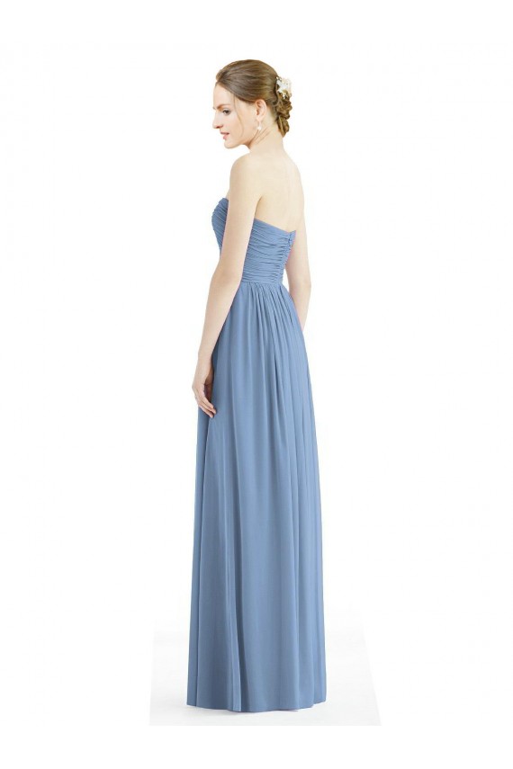 Erschwingliche Staubiges Blau A-Linien Trägerlos Chiffon Lange Brautjungfernkleider