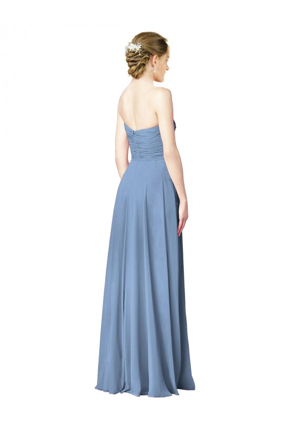 Erschwingliche Staubiges Blau A-Linien Trägerlos Chiffon Lange Brautjungfernkleider